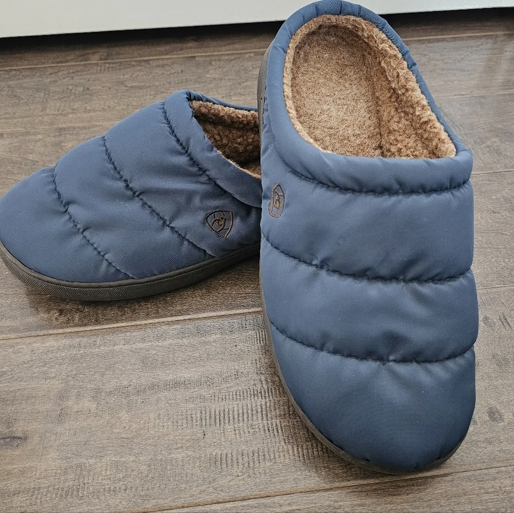 Ariat Blue Quilted Clog Slippers with Comfortable Lining  Sz 12